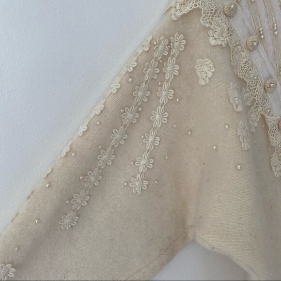Vintage EREZ Cottagecore Angora Pearl Sweater - Picture 5 of 7